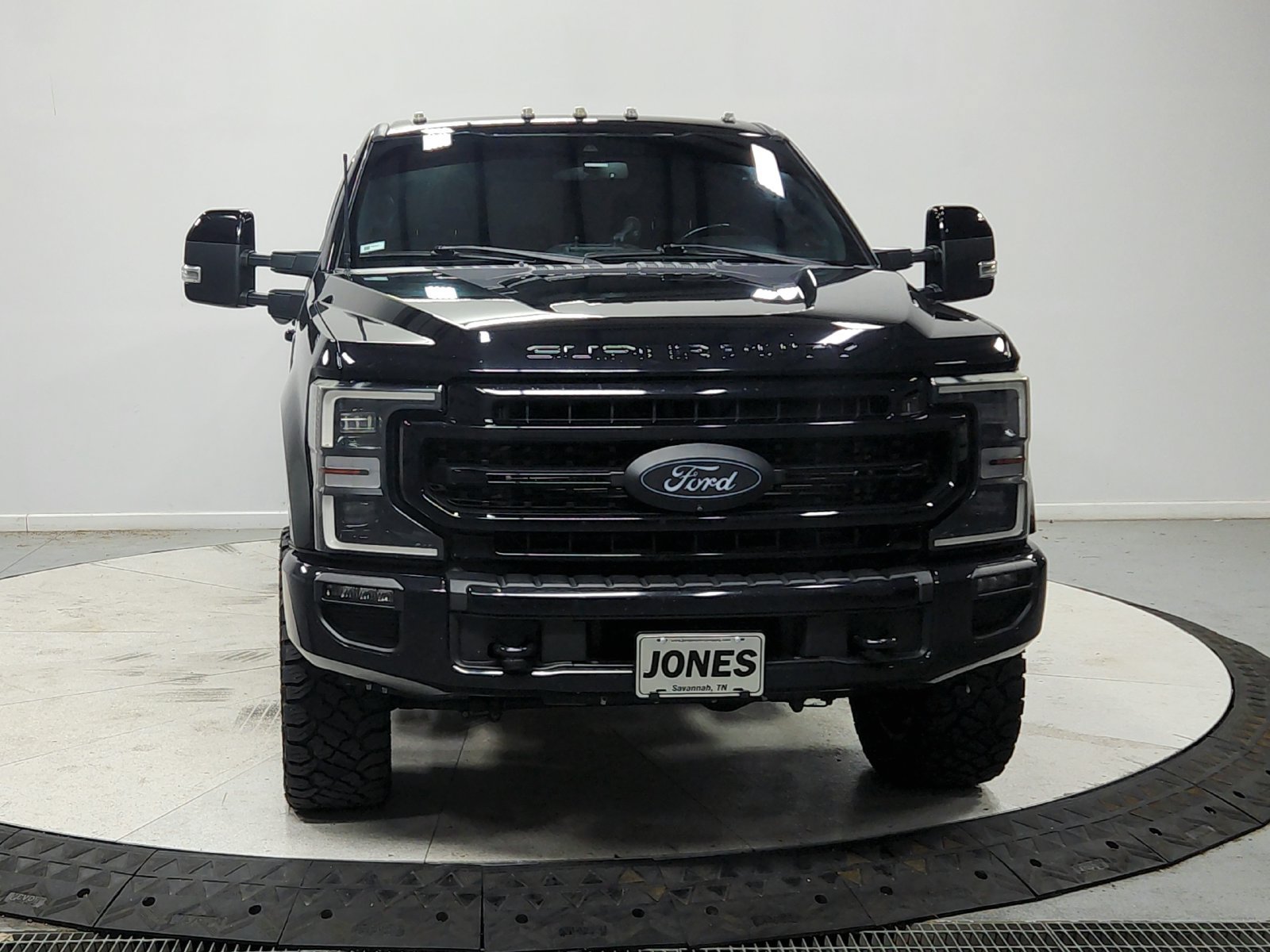 Used 2022 Ford F250 Lariat w/ Black Appearance Package AWD/4WD image 3