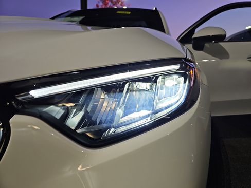 New 2026 Mercedes-Benz GLC 300 image 33