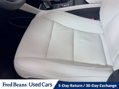 Used 2019 Volvo XC40 T5 Momentum AWD/4WD image 23
