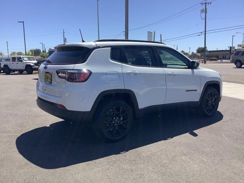 New 2025 Jeep Compass Latitude w/ Sun & Sound Group image 31