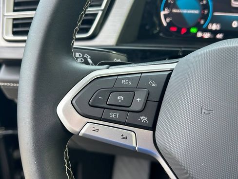 Certified 2024 Volkswagen Atlas Cross Sport SE w/ Panoramic Sunroof Package FWD image 20