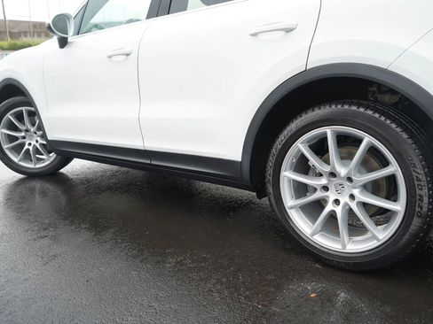 Used 2019 Porsche Cayenne S AWD/4WD image 4