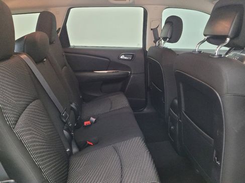 Used 2020 Dodge Journey SE w/ SE Popular Equipment Group FWD image 19
