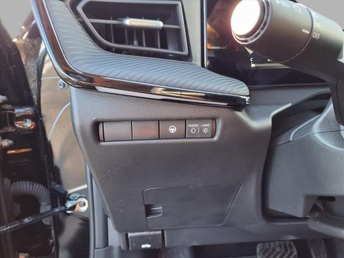 Certified 2025 Nissan Kicks SR w/ Interior Electronics Package image 14