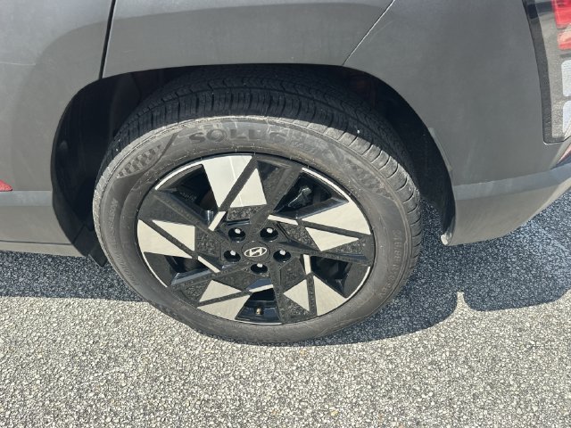 Certified 2025 Hyundai Kona SEL FWD image 10