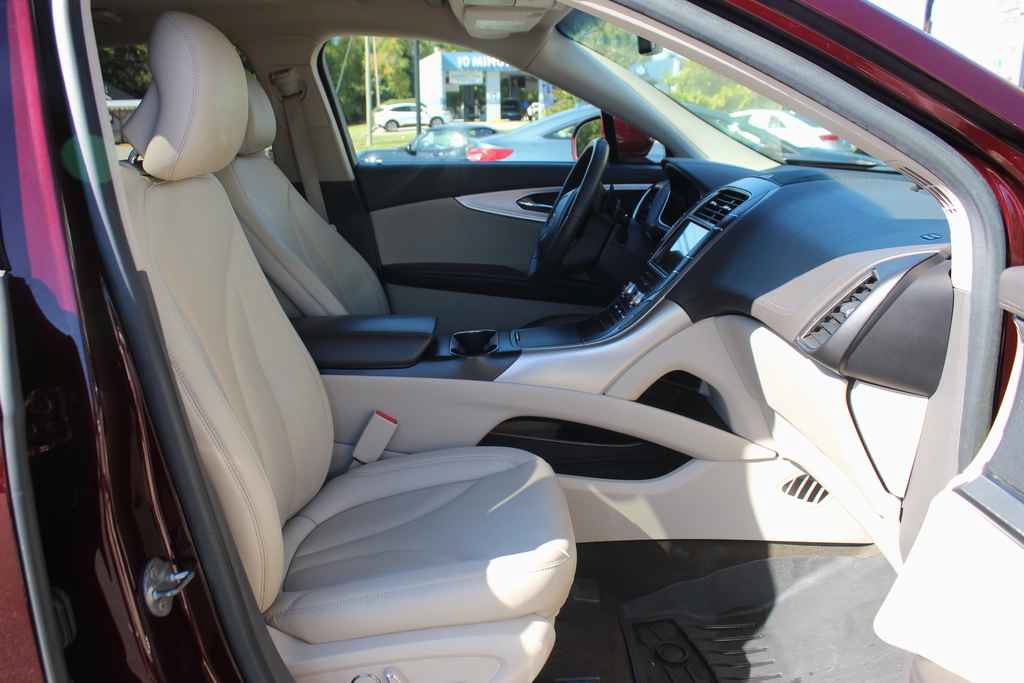 Used 2019 Lincoln Nautilus FWD image 27
