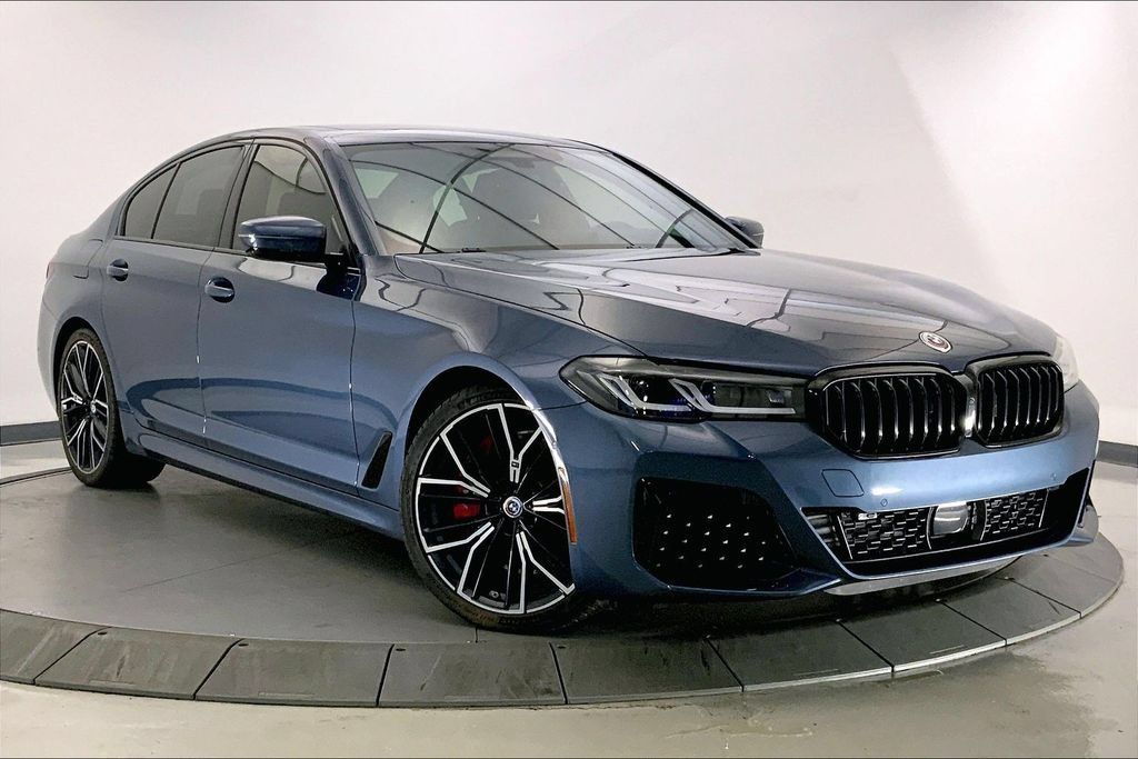 Certified 2023 BMW M550i xDrive AWD/4WD image 1