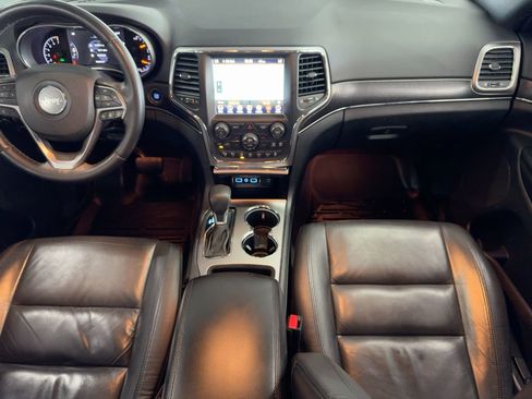 Used 2018 Jeep Grand Cherokee Limited image 28