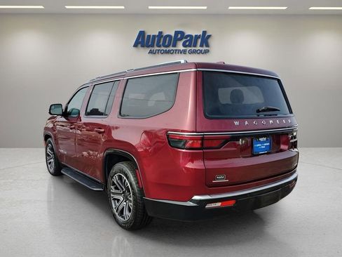 Used 2022 Jeep Wagoneer Series III w/ Flexible Seating Group AWD/4WD image 5