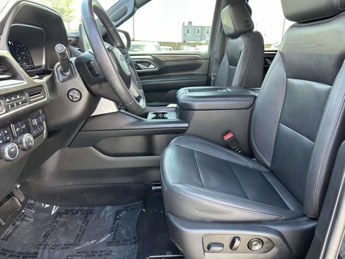 Used 2022 Chevrolet Tahoe Z71 w/ Luxury Package AWD/4WD image 22