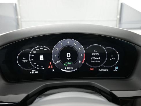Certified 2025 Porsche Panamera 4S AWD/4WD image 19