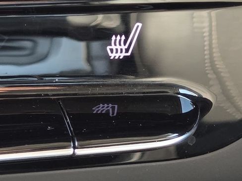 Used 2023 Buick Envision Preferred AWD/4WD image 5