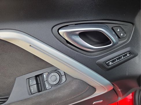 Used 2022 Chevrolet Camaro ZL1 RWD image 13
