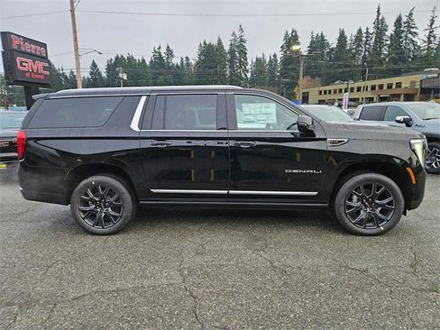 New 2026 GMC Yukon XL Denali w/ Sun & Power Step Package image 3