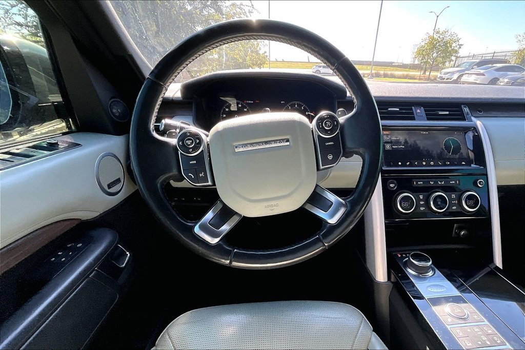 Used 2018 Land Rover Discovery HSE Luxury AWD/4WD image 6