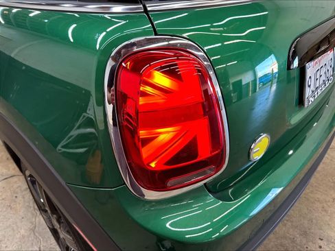 Used 2024 MINI Cooper SE w/ Signature Upholstery Package FWD image 31
