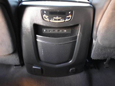 Used 2018 Cadillac Escalade Platinum image 37