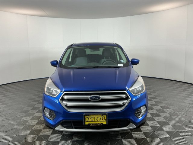 Used 2017 Ford Escape SE FWD image 2