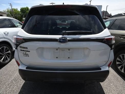 Certified 2025 Subaru Forester Premium w/ Convenience Package #1 AWD/4WD image 5