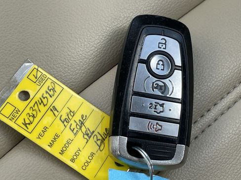 Used 2019 Ford Edge SEL w/ Equipment Group 201A AWD/4WD image 31