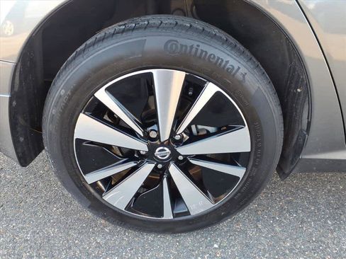 Certified 2022 Nissan Altima 2.5 SV image 9