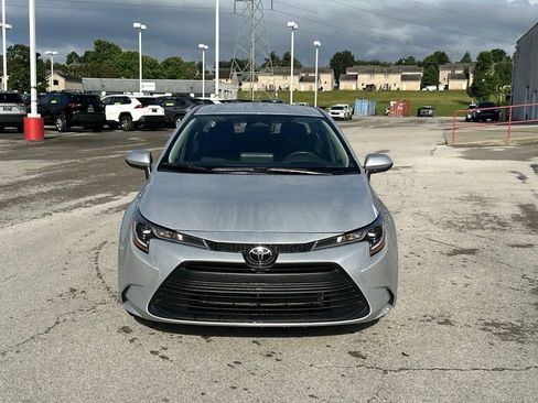 Used 2026 Toyota Corolla LE FWD image 8