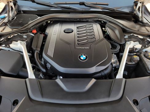 Used 2020 BMW 740i w/ Cold Weather Package image 11