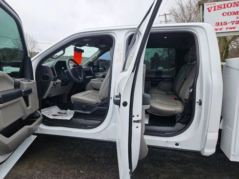 Used 2022 Ford F250 XL w/ STX Appearance Package image 15