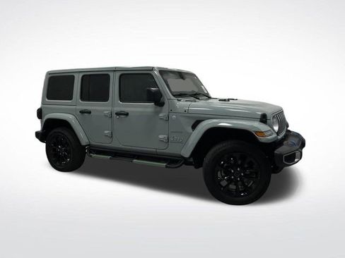 Used 2024 Jeep Wrangler Unlimited Sahara image 41