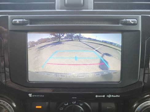 Used 2018 Toyota 4Runner TRD Off-Road Premium image 15