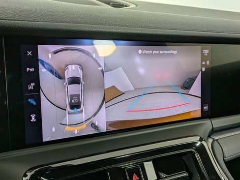 Used 2024 Porsche Panamera image 18