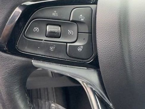 Used 2024 Buick Enclave Premium image 11