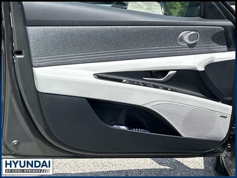 New 2026 Hyundai Elantra Limited FWD image 16