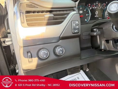 Used 2017 Chevrolet Suburban LT AWD/4WD image 17