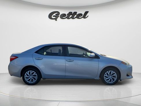 Used 2017 Toyota Corolla LE image 3