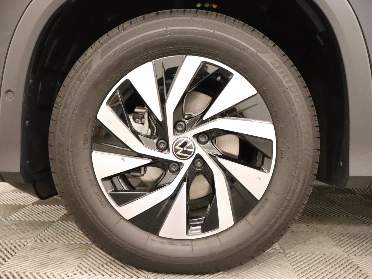 Used 2026 Volkswagen Tiguan S FWD image 6