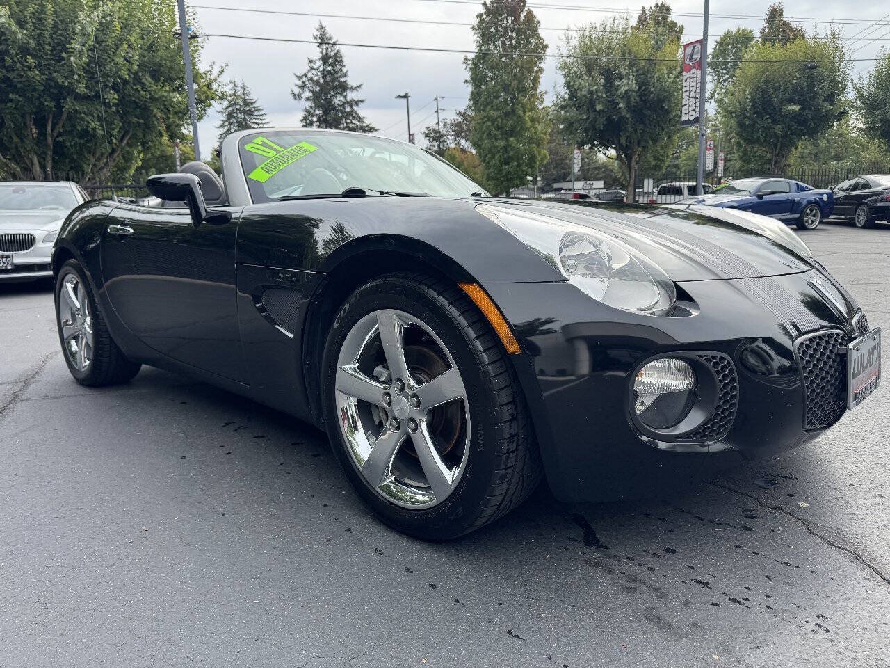 Used 2007 Pontiac Solstice Convertible w/ Premium Package RWD image 8