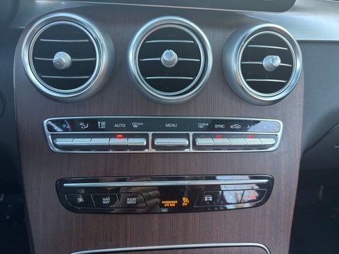Used 2022 Mercedes-Benz GLC 300 4MATIC image 25