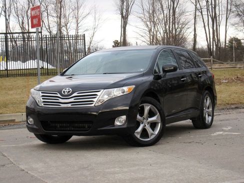 Used 2012 Toyota Venza XLE image 3