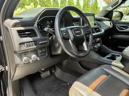Used 2023 GMC Yukon XL AT4 w/ AT4 Premium Plus Package AWD/4WD image 24