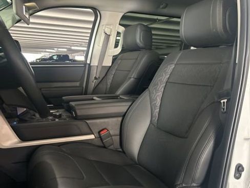 Used 2024 Toyota Tundra Limited image 7