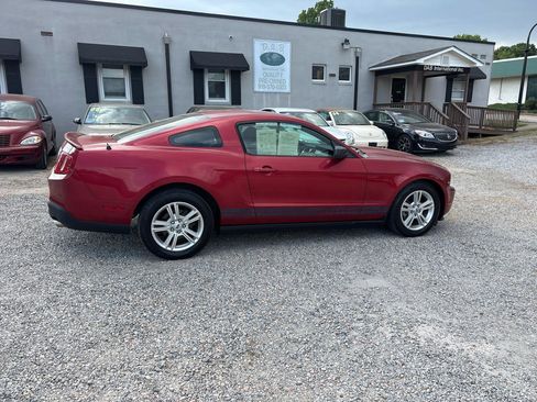 Used 2010 Ford Mustang Coupe RWD image 7