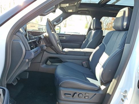 New 2026 INFINITI QX80 4WD image 10