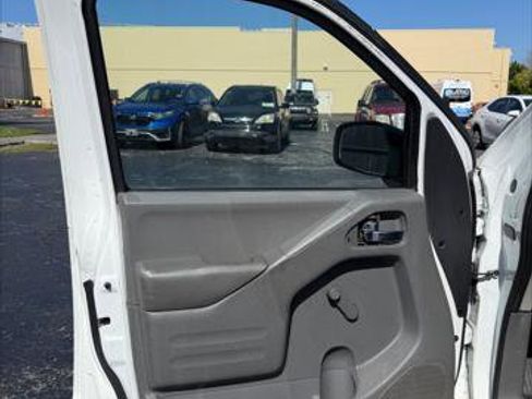 Used 2019 Nissan Frontier S image 26