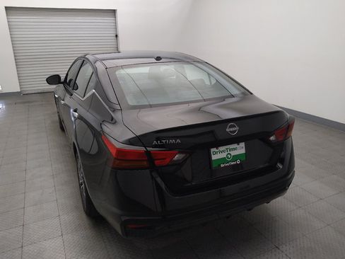 Used 2025 Nissan Altima 2.5 SV FWD image 6