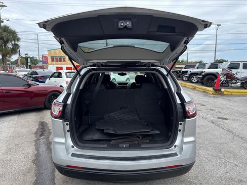 Used 2017 Chevrolet Traverse LT FWD image 13