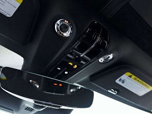 Used 2024 Aston Martin DB12 Coupe image 77