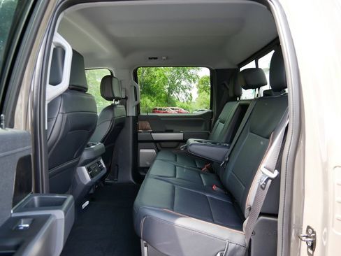 Used 2026 Ford F250 Lariat w/ Lariat Premium Package AWD/4WD image 11