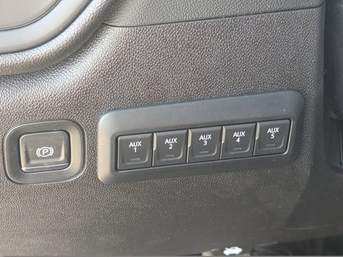 New 2026 GMC Sierra 2500 Pro w/ Convenience Package RWD image 35