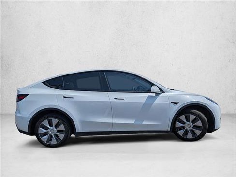 Used 2022 Tesla Model Y Long Range AWD/4WD image 4